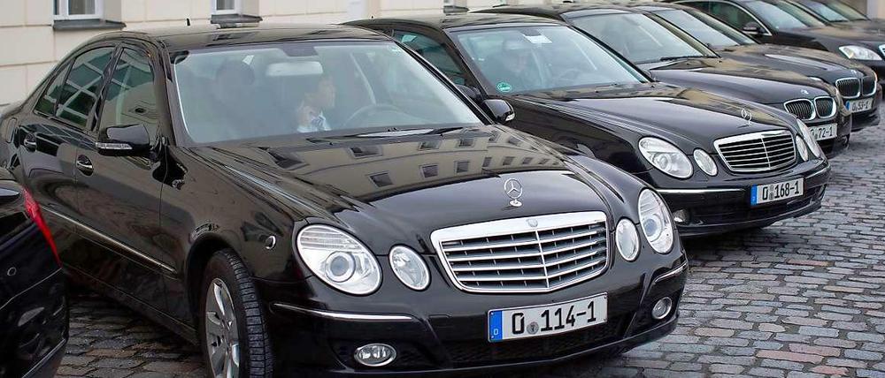 Diplomaten und Botschaftsangehörige missachten in Berlin immer öfter die Regeln im Straßenverkehr. 2012 wurden genau 20 714 Ordnungswidrigkeiten von Fahrzeugen mit Diplomatenkennzeichen registriert.