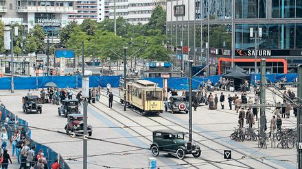 Dreharbeiten für die TV-Serie "Babylon Berlin“ auf dem Alexanderplatz im Juni 2016.