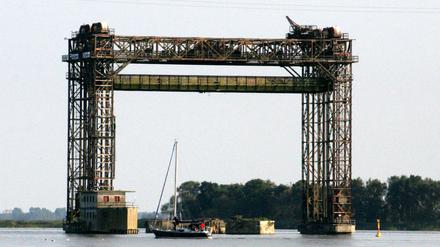 Die ehemalige Hubbrücke Karnin bei Usedom führte einst vom Festland zur Insel. 1945 zerstörte die Wehrmacht den Bau.