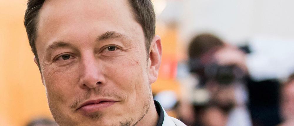 Tesla-Chef Elon Musk beschwerte sich bei Michael Müller über die langen Wartezeiten für Autozulassungen in Berlin.