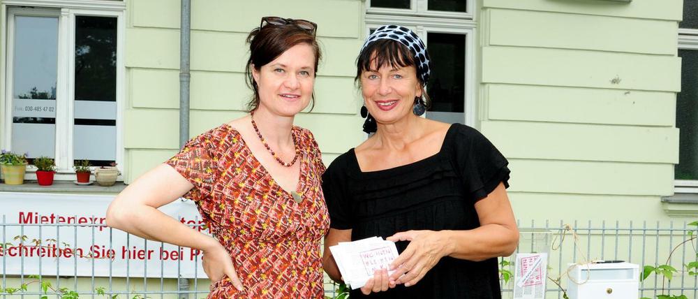Astrid Landero (rechts) mit Eva Gerlach, einer Mitstreiterin aus dem Frauenzentrum "Paula Panke".