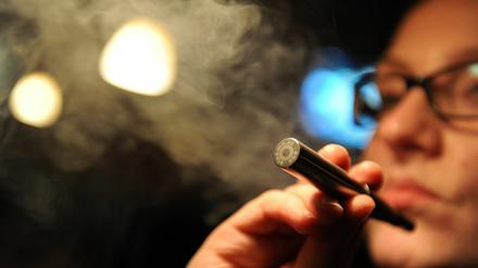 Für ein Verbot der E-Zigarette fehlt bisher noch die rechtliche Grundlage.
