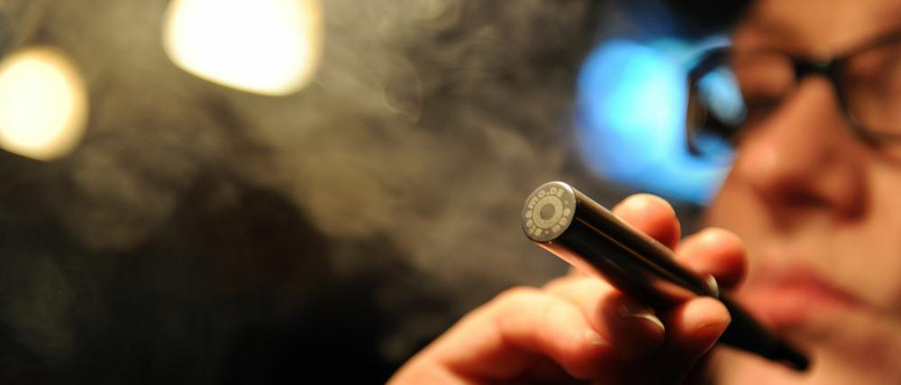 Für ein Verbot der E-Zigarette fehlt bisher noch die rechtliche Grundlage.