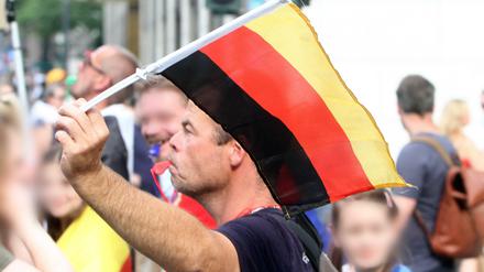 Auch Rechtsextreme wollen an der Demo von Coronaleugnern am Samstag in Berlin teilnehmen.