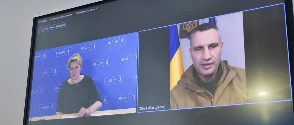 Ein Foto zeigt das Fake-Videotelefonat zwischen einem vorgeblichen Vitali Klitschko mit Franziska Giffey (SPD). 
