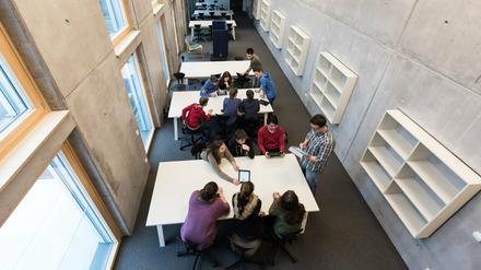 Die Digitalisierung an Berliner Schulen sollte eigentlich vorangetrieben werden, doch seit einem Jahr tut sich nicht viel. 