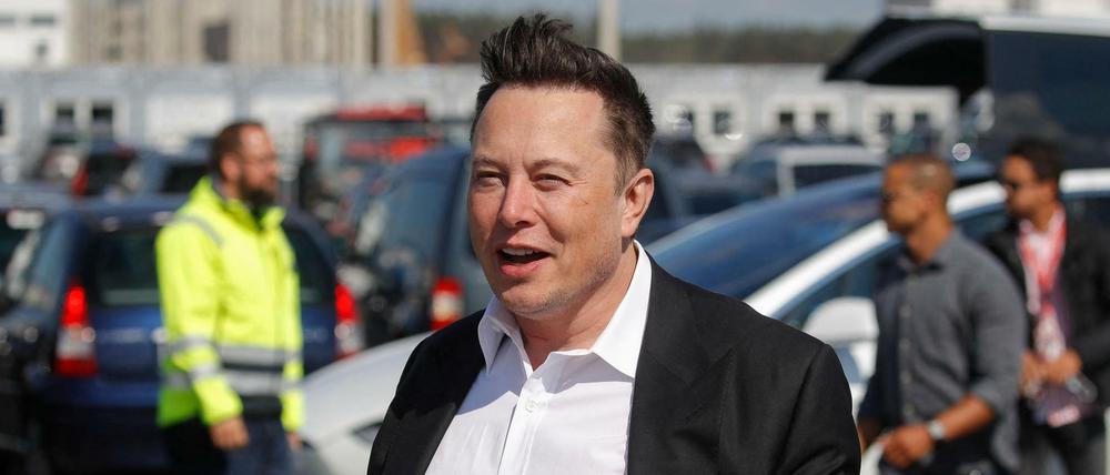 Musk bei einem Besuch der Tesla-Gigafactory im September.