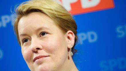 Die neue Landeschefin der Berliner SPD, Franziska Giffey, will feste Reinigungskräfte an Schulen.