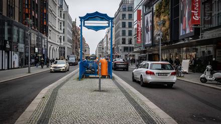 Seit Jahren wird um den Autoverkehr in der Friedrichstraße in Mitte gestritten.