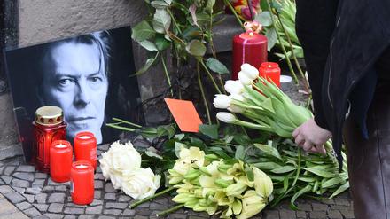 Trauer um David Bowie in Berlin.