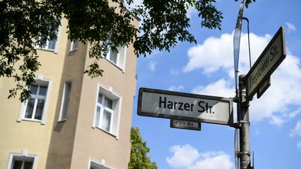 Ein ganzer Wohnblock an der Harzer Straße ist unter Quarantäne.