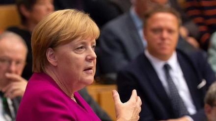 Merkel plädiert für ein gesamtdeutsches Denken.