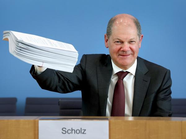 He called it a “bazooka:” Finance Minister Olaf Scholz presenting the supplementary budget for the German economy.