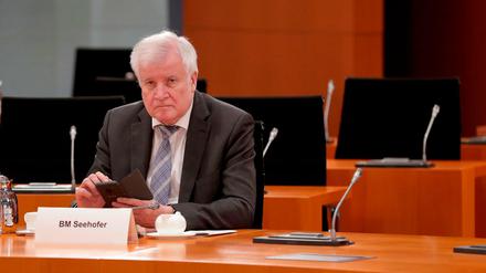 Horst Seehofer verbietet Berlin Aufnahme von Flüchtlingen