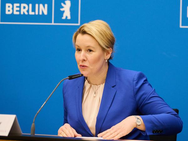Sieht keine Chance auf schnelle Lockerungen für den Handel: Berlins Regierende Bürgermeisterin Franziska Giffey (SPD).