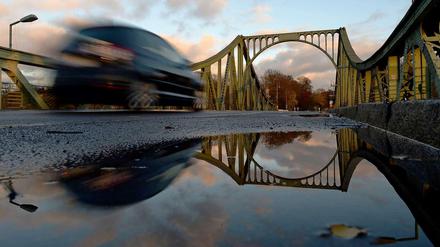 Hier wurden zu DDR-Zeiten die Agenten ausgetauscht: Die Glienicker Brücke in Potsdam.