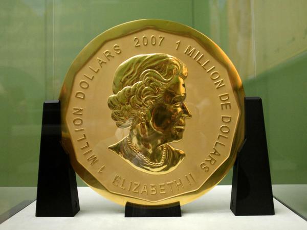 2010 war sie noch da: die 100 Kilogramm schwere Goldmünze "Big Maple Leaf" steht im Bode-Museum. 