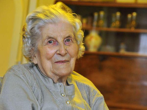 Karola Greve überlebte damals im Tresorraum und ist heute 91 Jahre alt.