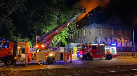 Erneut hat das ehemalige Kinderkrankenhaus in Weißensee gebrannt.