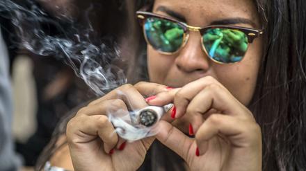 Teilnehmer der Hanfparaden fordern die Legalisierung von Cannabis.