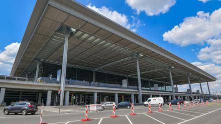 Der Terminal des Hauptstadtflughafens Berlin Brandenburg Willy Brandt (BER).