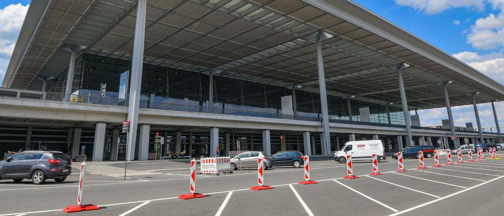 Der Terminal des Hauptstadtflughafens Berlin Brandenburg Willy Brandt (BER).
