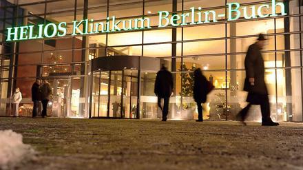 Wegen Verdachts auf Abrechnungsbetrug steht das Helios Klinikum in Berlin-Buch erneut im Fokus der Ermittler.