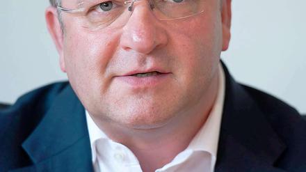 Will Arbeitslose schneller wieder in den Arbeitsmarkt integrieren: Innensenator Frank Henkel (CDU)