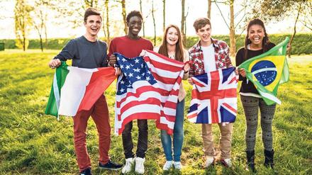 Schülerinnen und Schüler, die im Ausland studieren möchten, sollten einen internationalen Abschluss in Betracht ziehen. 