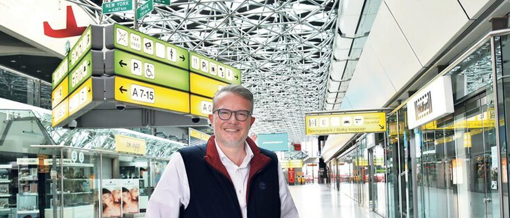 Philipp Bouteiller, Geschäftsführer der Tegel Projekt GmbH, in der Abfertigungshalle des Flughafens Tegel.
