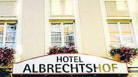Mit Philosophie. Die Gewinne des Hotels in der Albrechtstraße fließen bis heute in karitative Zwecke. 
