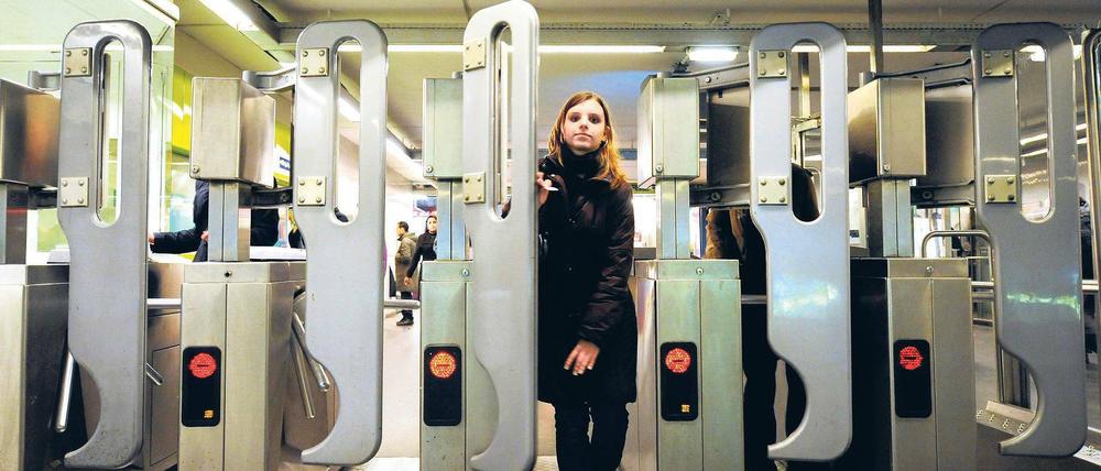 Sperren für mehr Sicherheit? Beispielsweise in der Paris wird der Zugang zur Metro durch automatische Sperren geregelt.