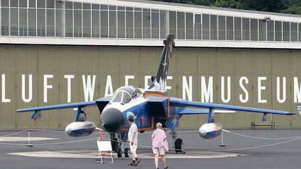 Langzeitstellplatz. Von 1935 bis 1994 landeten in Gatow Flugzeuge, seitdem befindet sich dort das Luftwaffenmuseum. 