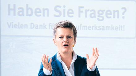 Gefragt und gefordert. Renate Künast hat als grüne Spitzenkandidatin bei der Wahl in Berlin ihre Ziele verfehlt. Sie wollte das Amt des Regierenden Bürgermeisters und ihre Partei zur stärksten Kraft machen. Jetzt ist der Landesverband zerstritten – und Künast auch als Fraktionschefin im Bundestag in der Defensive.