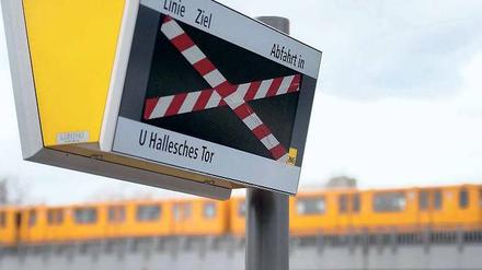 Stillstand mit Ansage. Verdi ruft für Sonnabend zum Warnstreik bei der BVG auf. Die Verkehrsbetriebe können nur ein Notangebot mit etwa 100 Bussen privater Unternehmen garantieren.