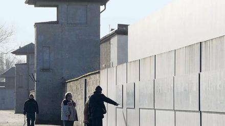 Und wo bleiben die Schüler? Besonders ausländische Gäste besuchen die KZ-Gedenkstätte Sachsenhausen.Foto: dpa