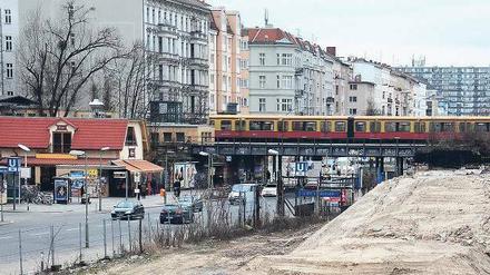 Baumarkt mit Bahnanschluss. Die Hellweg-Kette will an der Yorckstraße eine Filiale eröffnen – doch nun gibt es andere Ideen.