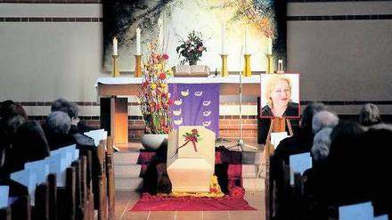Trauerfeier für Tissy Bruns in der Kirche "Zum guten Hirten" in Berlin-Friedenau.