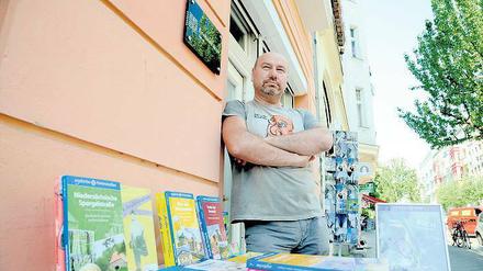 Unter Druck. Alexander Grebennikovs Bücher verkaufen sich gut. Gewinn macht er nicht. Foto: Doris Spiekermann-Klaas