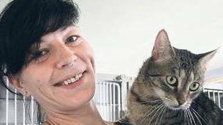 Wieder vereint. Durch Zufall fand Sylvana Welski ihre Katze Pauley wieder.