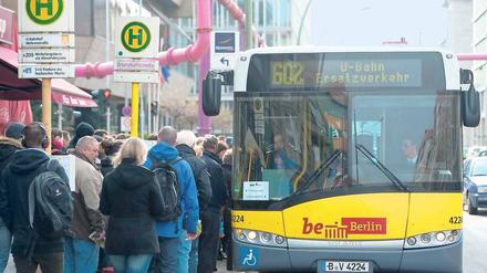 Überholt. Viele Berliner Busse brauchen bessere Filter.