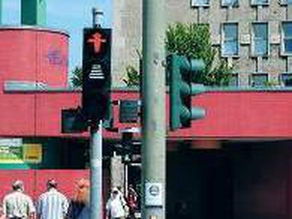 In Berlin gibt es auf Probe insgesamt 40 Count-Down-Signale, die dem Fußgänger zeigen, wie viel Zeit noch bleibt. 