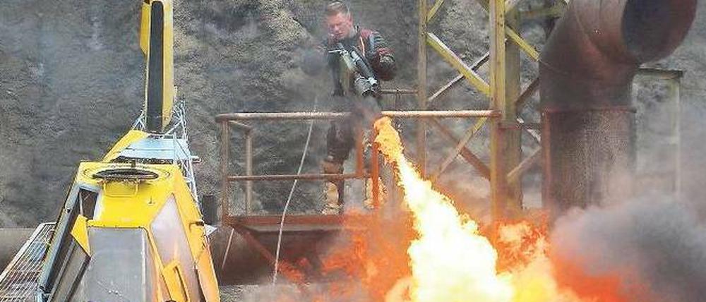 Ramponierte Technik und Feuerzauber waren bei der Babelsberger Stuntshow seit jeher die wichtigsten Zutaten. 