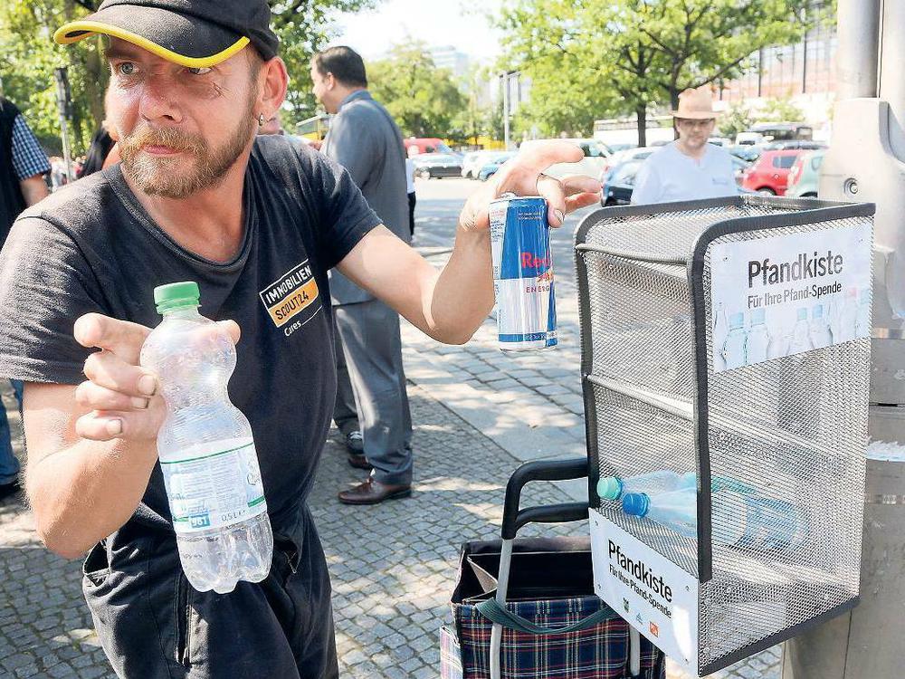 Pilotprojekt für Flaschensammler in Berlin: Die Box für Pfandflaschen