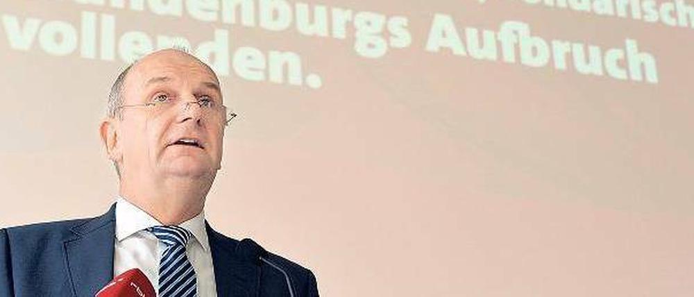 Der alte und voraussichtlich auch neue Ministerpräsident Dietmar Woidke will sich im Brandenburgischen Landtag mit einer Neuauflage von Rot-Rot beweisen.