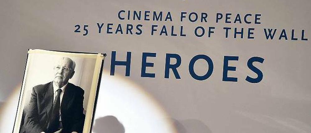 Abend der Helden. Michail Gorbatschow stand am Samstagabend im Mittelpunkt des „Heroes Dinner“ von „Cinema for Peace“.