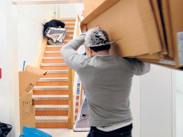 Containerdorf in Berlin: Erste Flüchtlinge finden Zuflucht in Köpenick