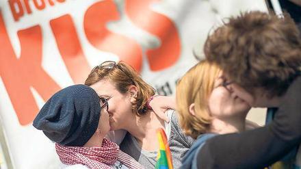 Kiss me, Kate. Bereits im vorigen Jahr wurde – zumindest für ein paar Augenblicke – die Homophobie in Berlin weggeküsst. 