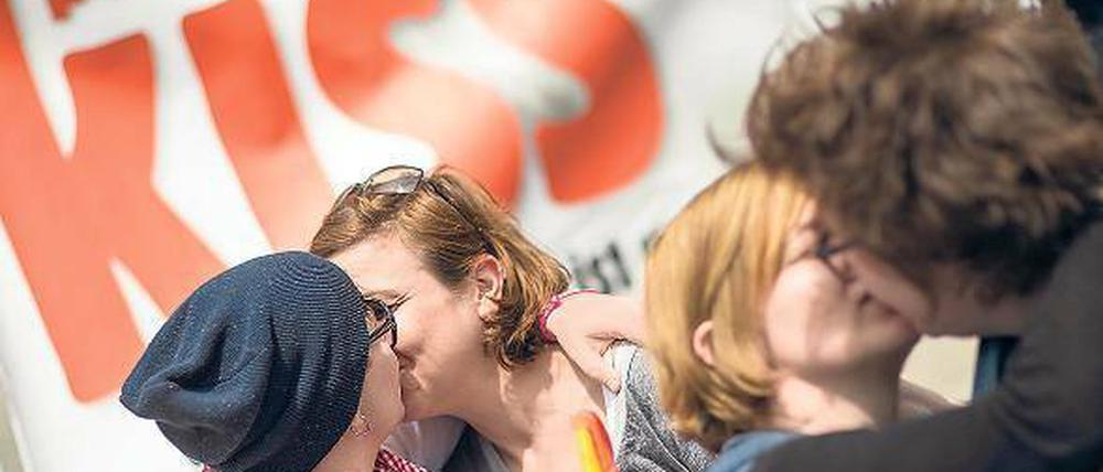 Kiss me, Kate. Bereits im vorigen Jahr wurde – zumindest für ein paar Augenblicke – die Homophobie in Berlin weggeküsst. 