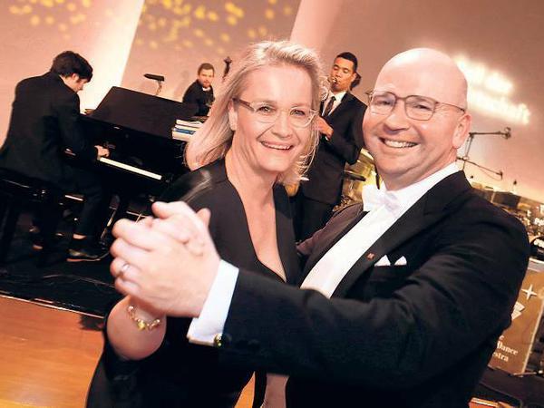 Tanz zum Auftakt. VBKI-Chef Markus Voigt mit Ehefrau Mirijam.